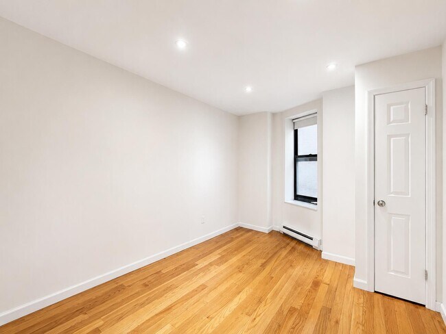 Photo - 350 Manhattan Ave Unit 1H