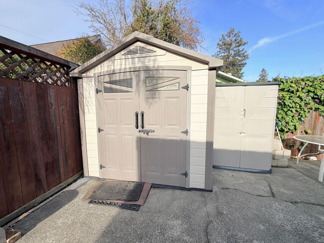 Photo - Charming One-Bedroom Near Downtown Petaluma – Utilities Included