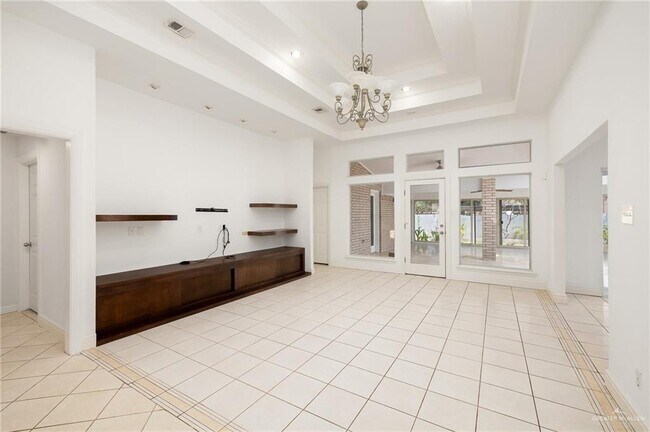 Photo - 421 E Shasta Ave