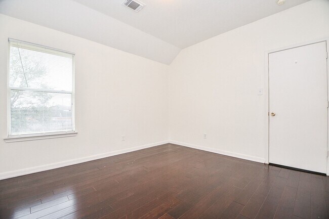 Photo - 9641 Weldridge Dr