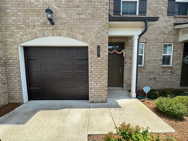 Photo - 269 Netherlands Blvd