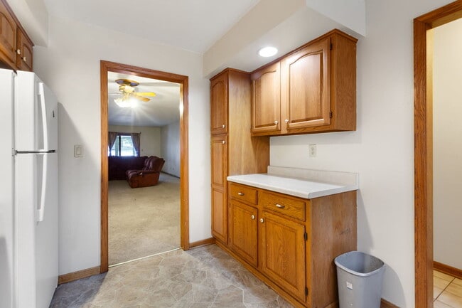 Photo - 1632 Poplar Ln