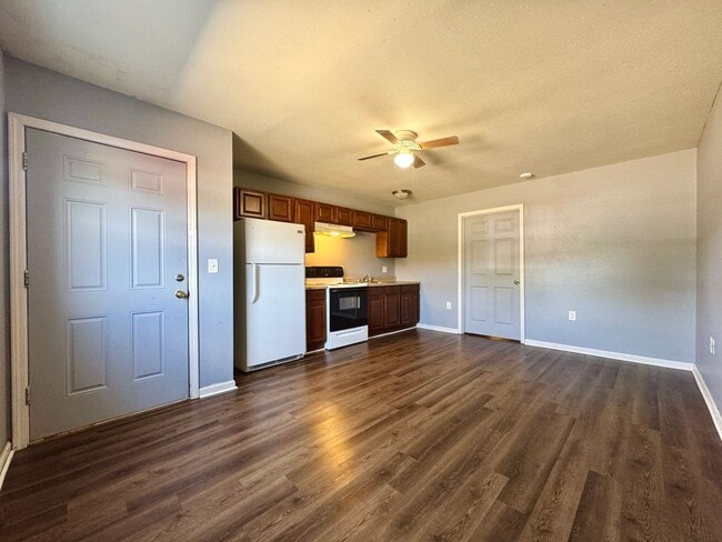 Building Photo - 1/1 Just outside of Searcy! Unit A3 Rental