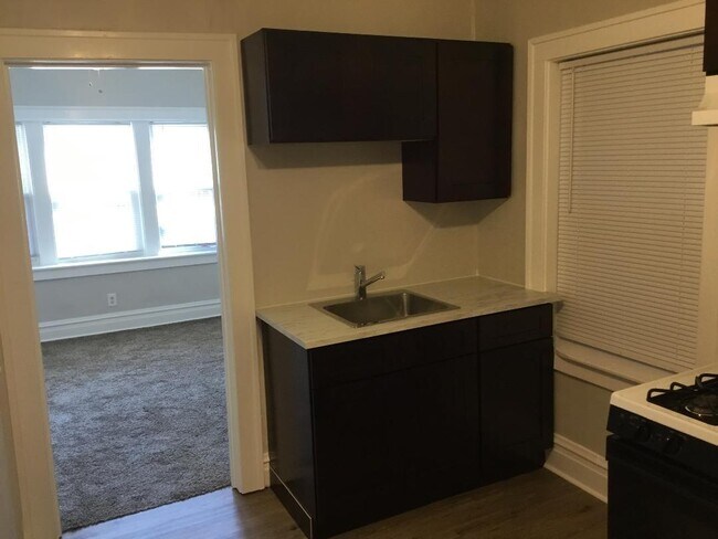 Photo - 2918 S Haynes Ct Unit 1F #2