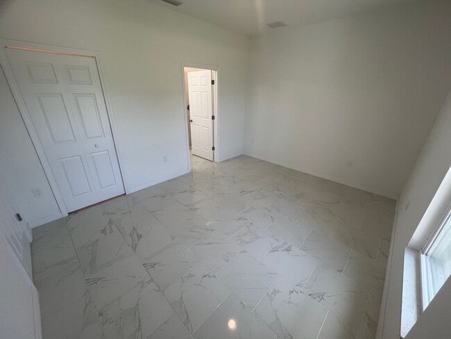 Photo - SPACIOUS 3Bd / 2 Ba SINGLE FAMILY HOUSE AVAILABLE