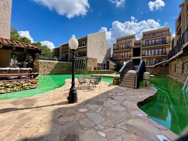 Photo - 1Bed 1Bath w/ Great Views & Outdoor Pool!