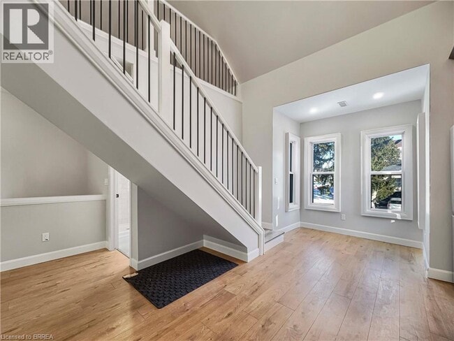 Photo - 45 Sydenham St