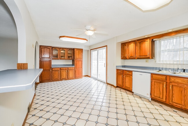 Photo - 6443 Chase Dr