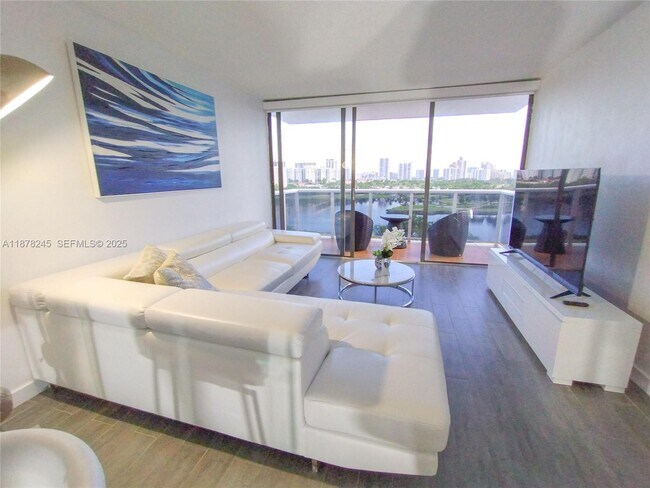 Photo - 3625 N Country Club Dr Unit 1004