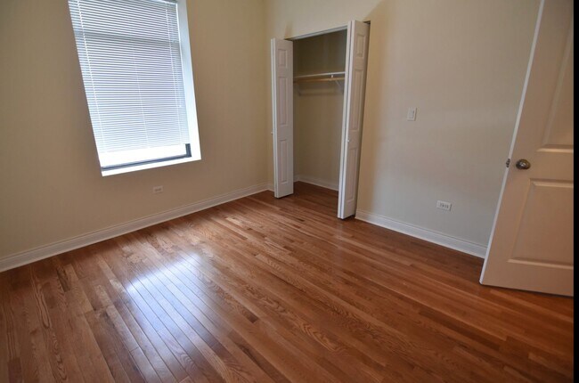 Photo - 800 W Belmont Ave Unidad 3E