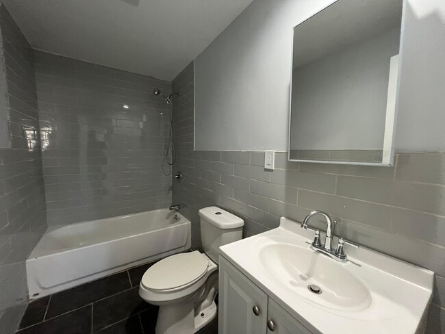 Photo - 8 Rutgers Ave Unidad BSMT