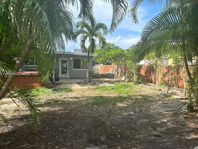 Photo - 226 SW 11th St Unidad 1