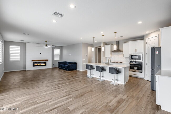 Photo - 17635 W Red Fox Rd