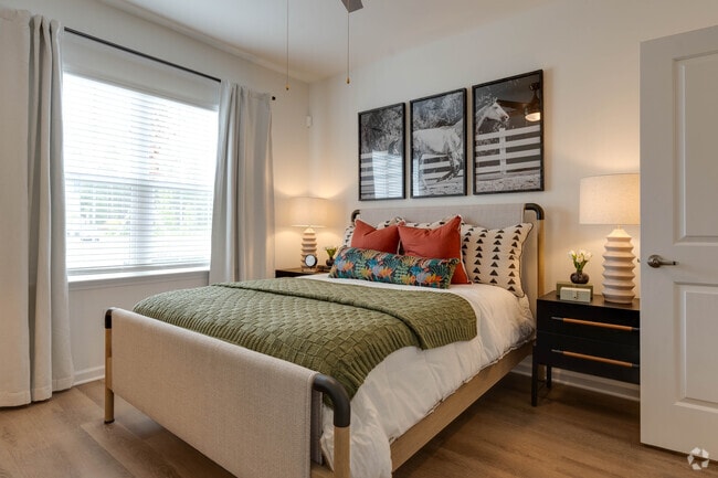2BR, 2BA - 1,168SF - Primary Bedroom