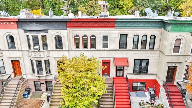 Photo - 678 Sterling Pl Unidad 3