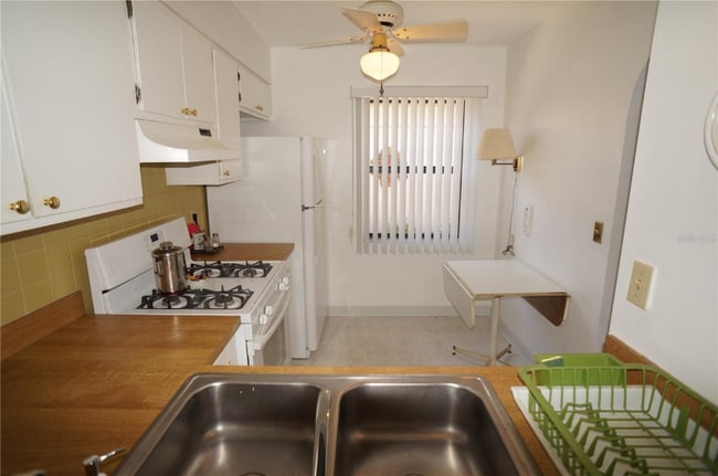 Photo - 1406 Arrowhead Cir W