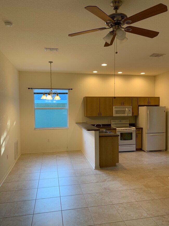 Photo - 5841 Cherry Ridge Pl Unidad Cherry Ridge Suite