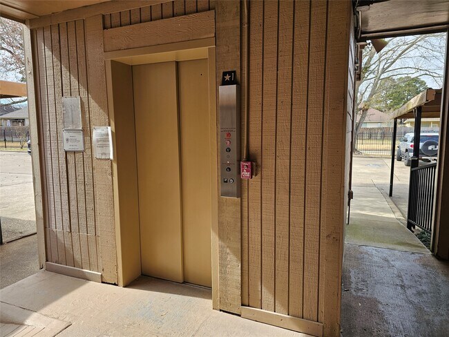 Photo - 15575 Marina Dr Unidad 323A