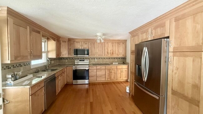 Photo - 258 State St