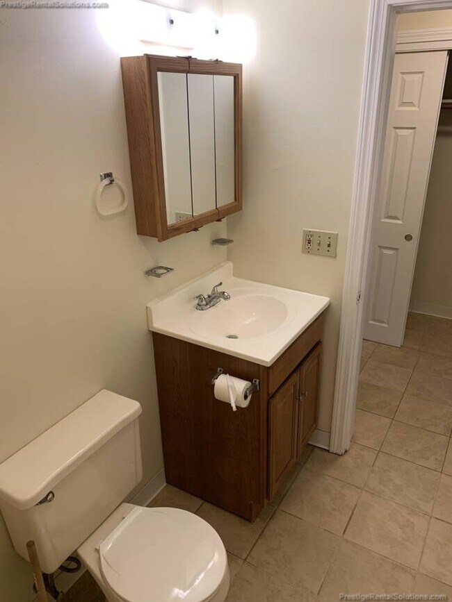 Photo - 15 Blossom St Apartments Unit 2