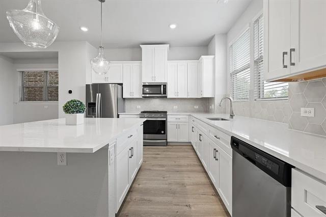 Photo - 4831 Aldenbury St