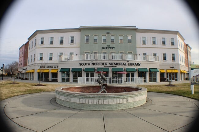 Building Photo - THE GATEWAY @ GLENMOORE