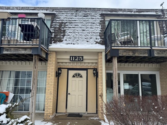 Building Photo - 1125 Pleasant Run Dr