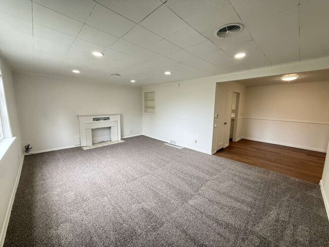 Photo - 3 Bedroom 1 Bathroom Greenwood Home!