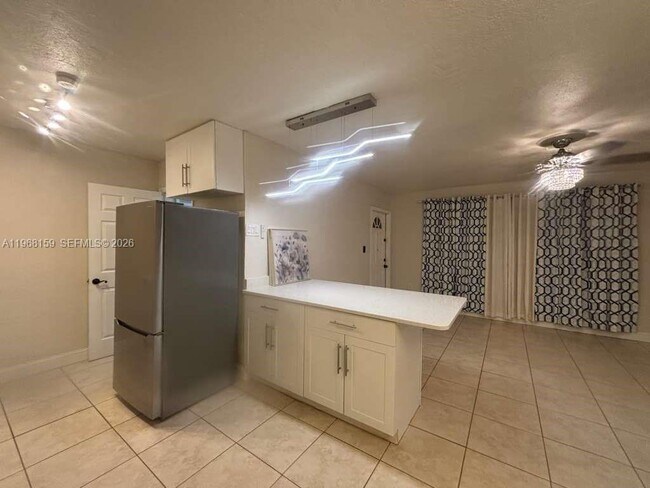 Photo - 21882 Haines Ave