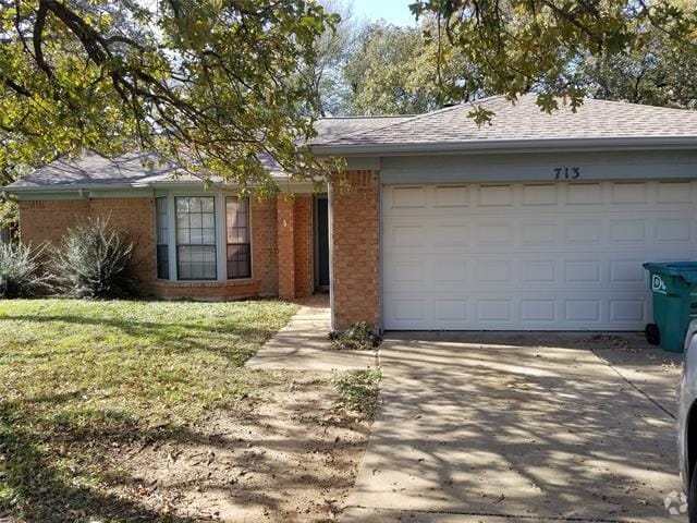 Building Photo - 713 Mack Dr Rental
