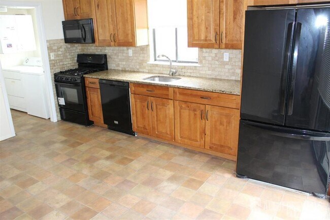 Photo - 3 Westgate Dr