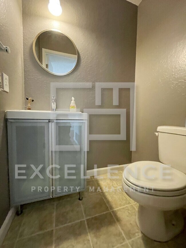 Photo - Great 2/1.5 With Parking, Patio, Washer and Dryer, Minutes to Levi Stadium and Much More!
