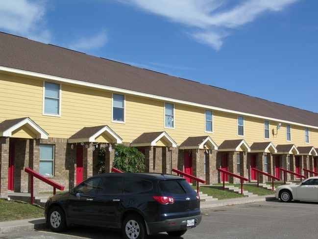 Moorefield Apartments - Moorefield Apartments