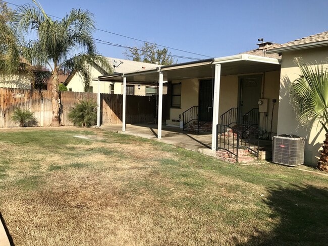 Photo - Adorable House in North Bakersfield!