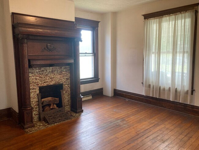 Photo - 212 Grand St Unit 1