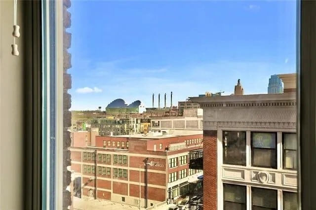 Photo - 2107 Grand Blvd Unit Western Auto 604