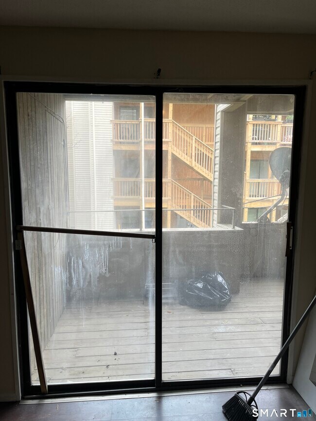 Building Photo - 135 Burgundy Hill Ln Unit 135