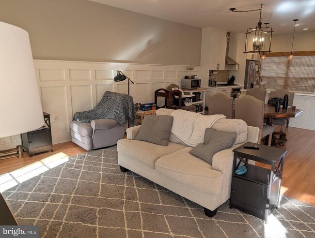 Photo - 505 Breckinridge Square SE