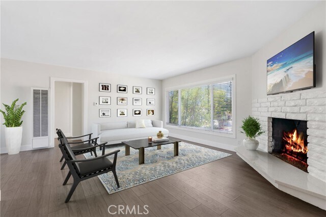 Photo - 528 Irvine Ave