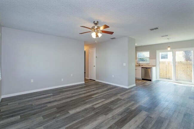 Photo - 302 Ballard Ave