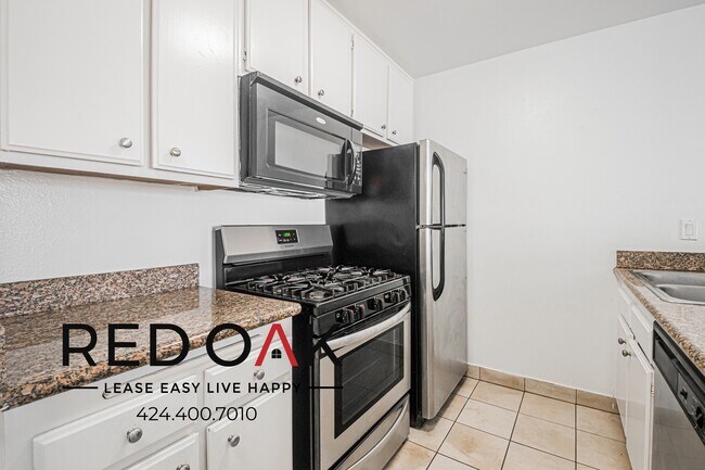 Photo - 1522 N Formosa Ave Unit 217