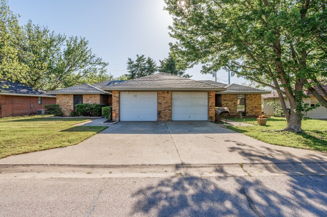 Building Photo - 746 Prairie Creek Dr Rental