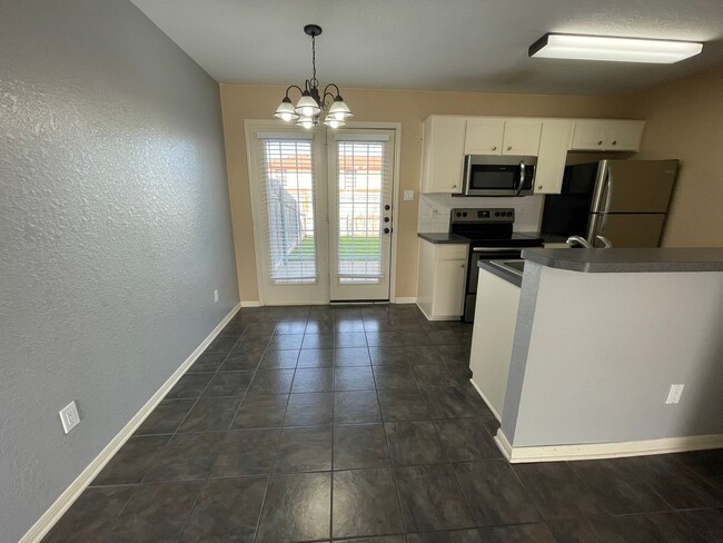 Photo - 1607 Dugger Cir Unidad Apt. C