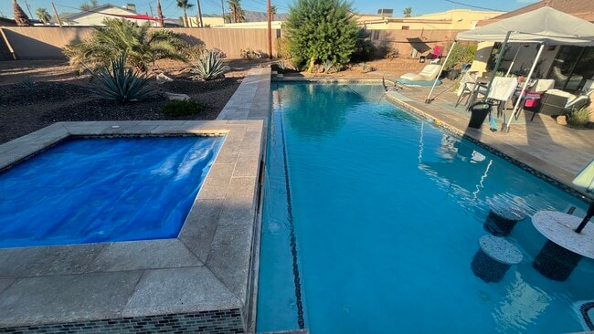 Photo - 1755 Willow Ave