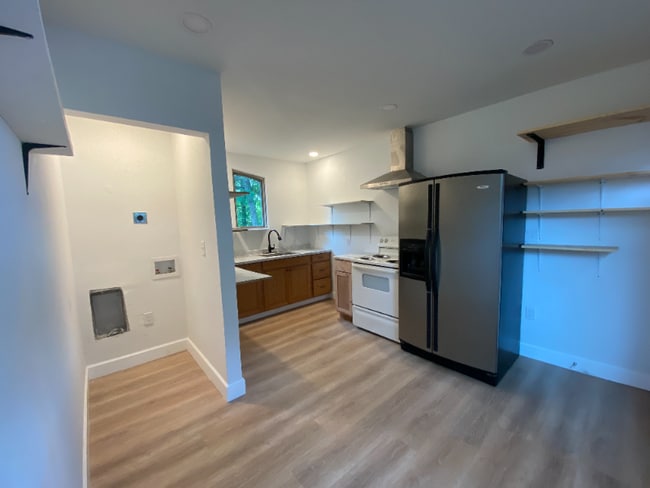 Building Photo - 201 Harmons Way