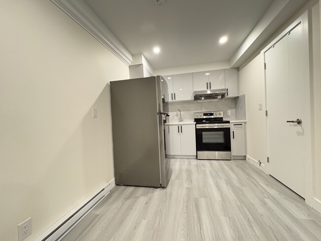 Building Photo - 4598 Sardis St