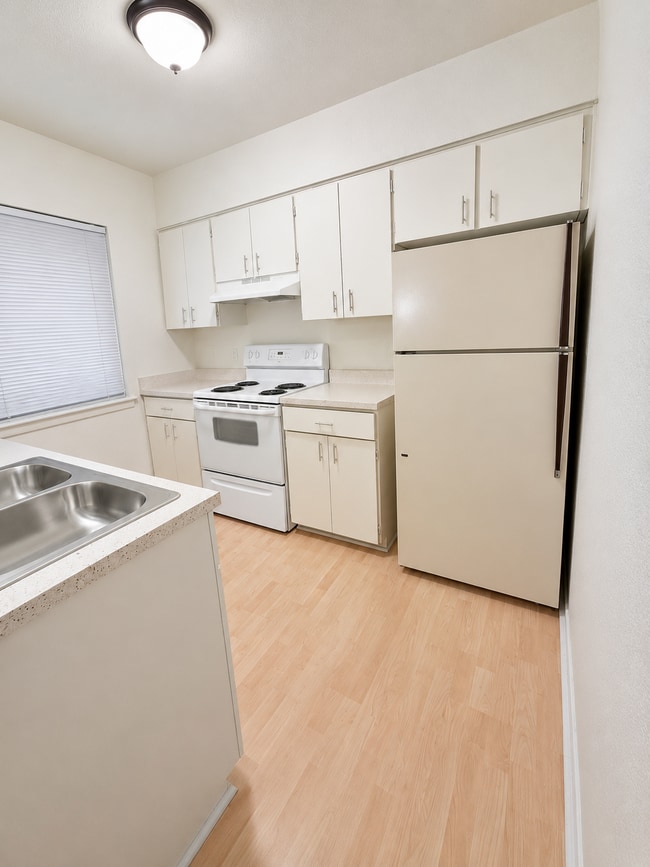 Photo - 10819 Baltic Dr Unidad 4