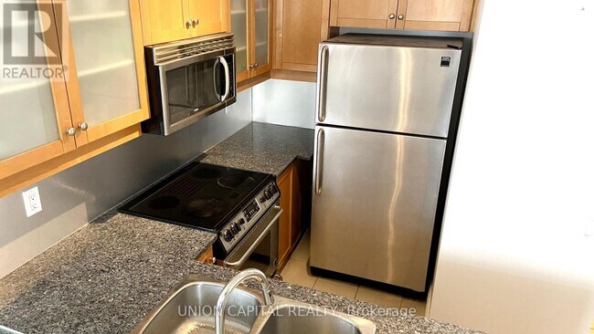 Photo - 500 Queens Quay W Unit 812W