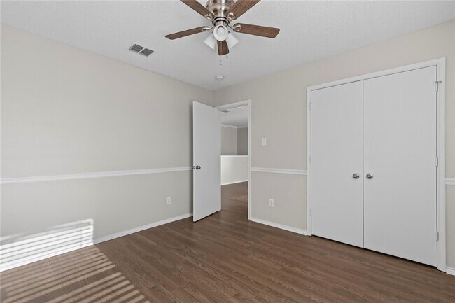 Photo - 1543 Englewood Dr