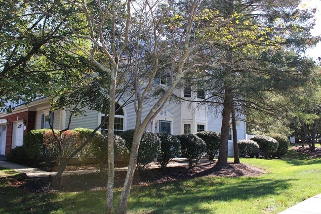 Photo - 2 Jade Ct